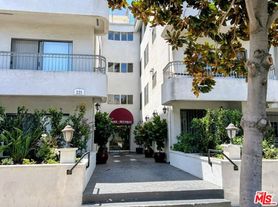 221 S Gale Dr, Beverly Hills, CA