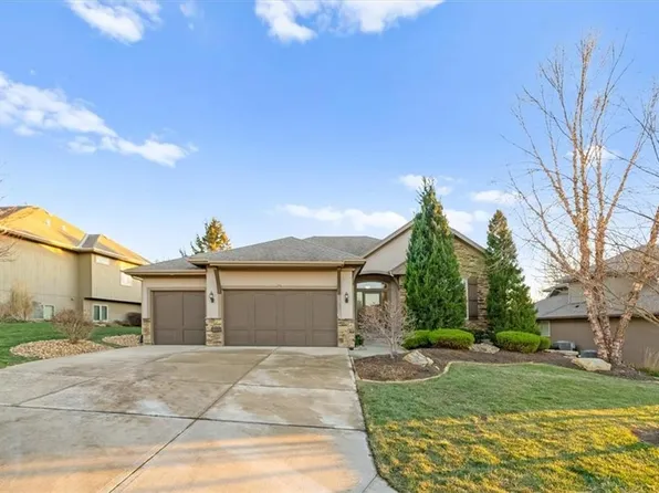 24255 W 121st Ter, Olathe, KS 66061