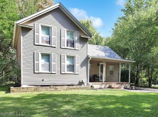 722 N Main St, Almont, MI 48003