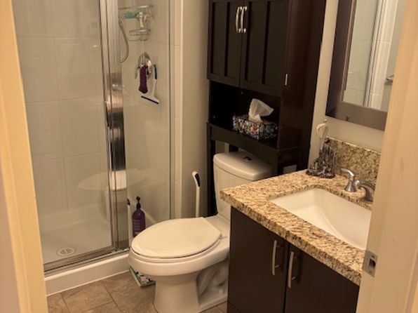 2 bedroom rental in Surrey — photo 3