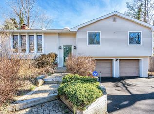 142 McKay Rd, Huntington Station, NY 11746