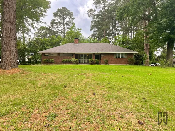 702 Browning Dr, Springhill, LA 71075