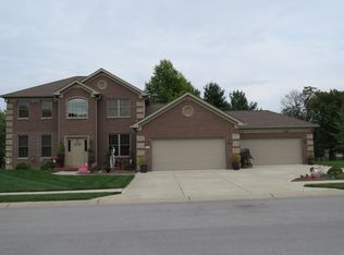 10445 N Ridgeview Dr, Mooresville, IN 46158