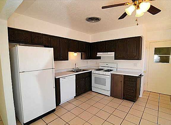 4th image of 10600 Fieldrock Ct