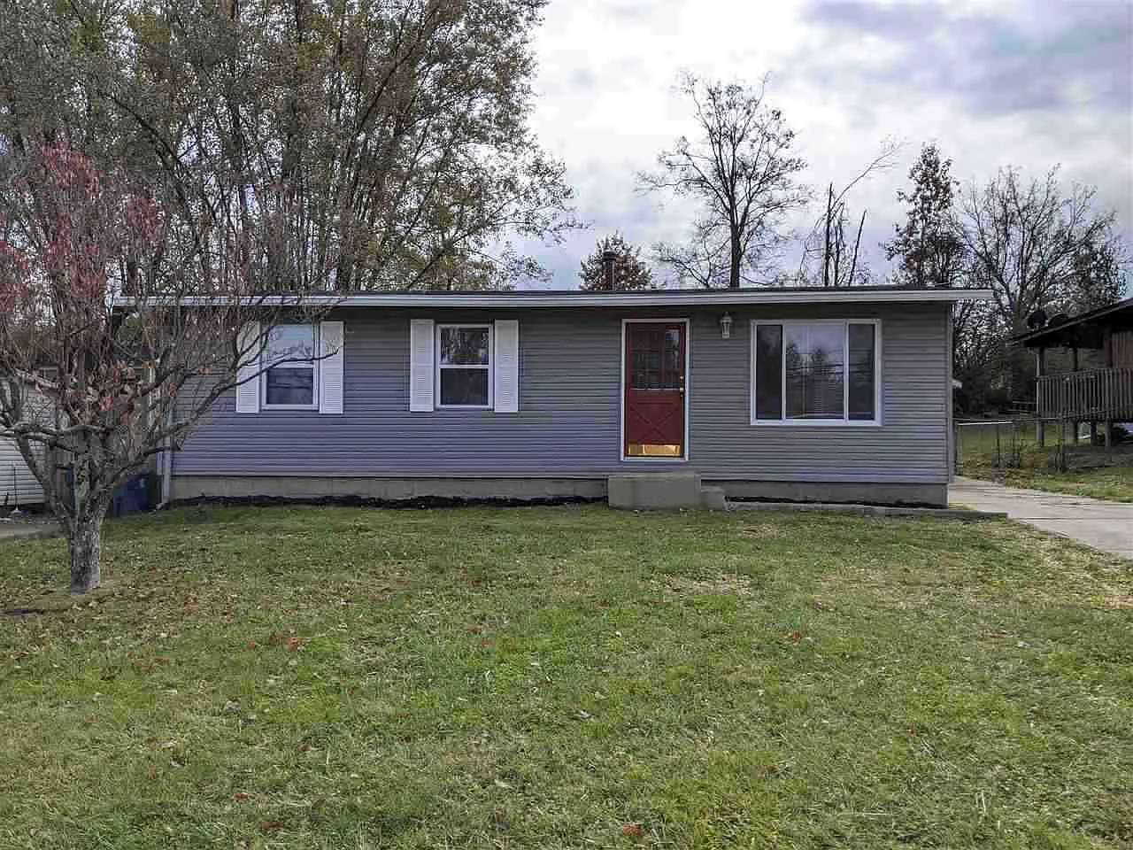 3353 Sycamore Tree Ln photo 1