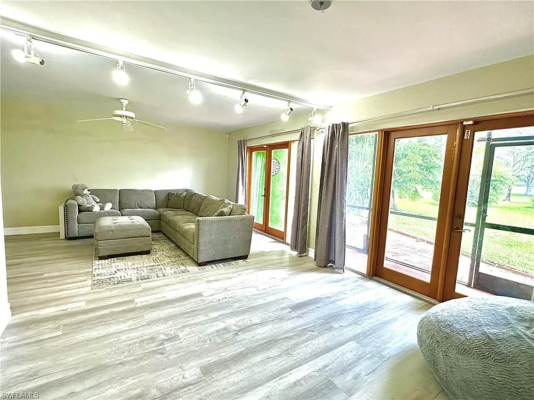 416 Bristle Cone Ln #9 — Photo 3