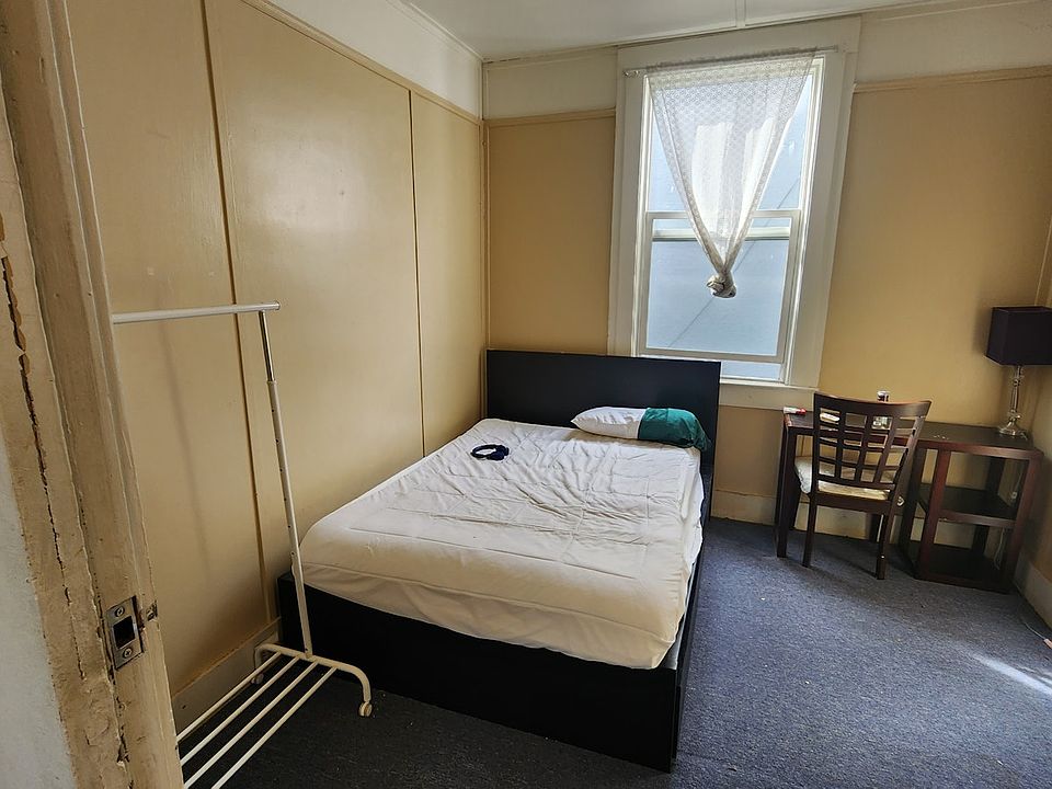 1st image of 258 Granada Ave #2