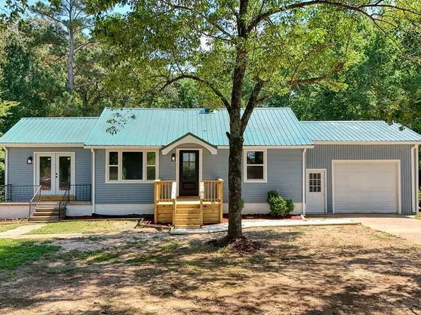 1090 Tumbling Creek Rd, Gleason, TN 38229