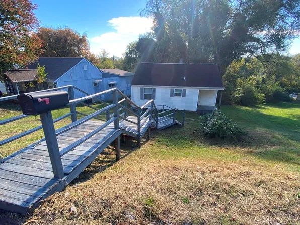 2012 Amanda Ct, Knoxville, TN 37915