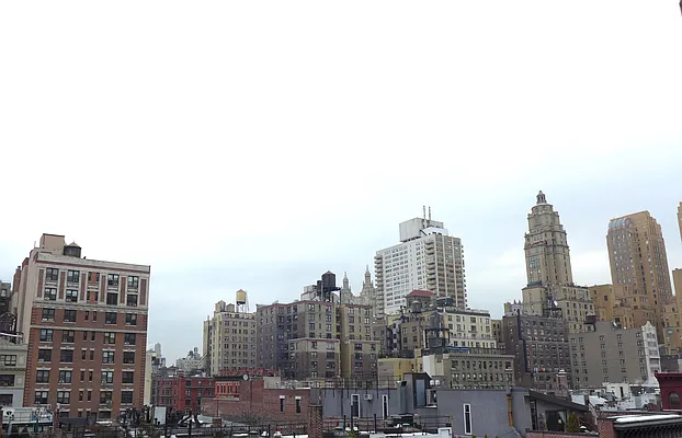 Sold by Metropolitan Equities | media 8