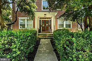 537 S Walnut St #2