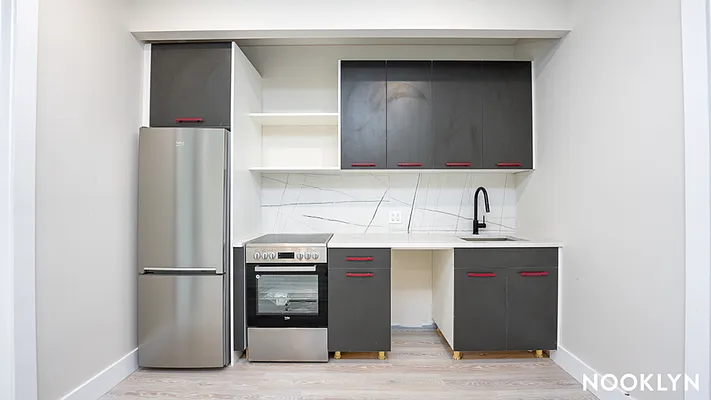 Rented by Nooklyn NYC LLC | media 31