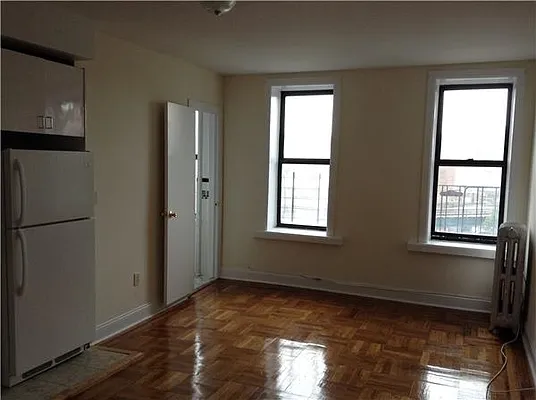 Rented by Lucien Perry | media 7