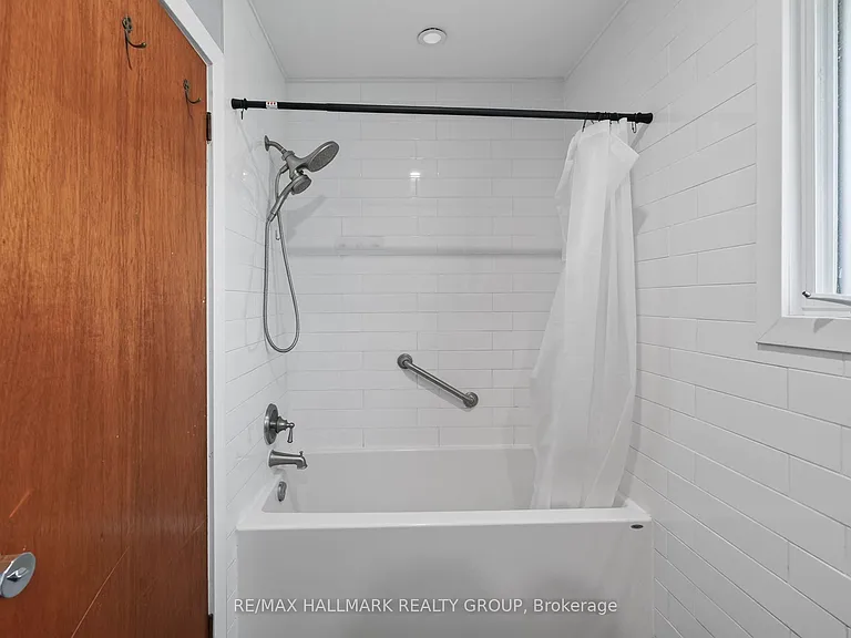 1038 Arnot Rd — Photo 29