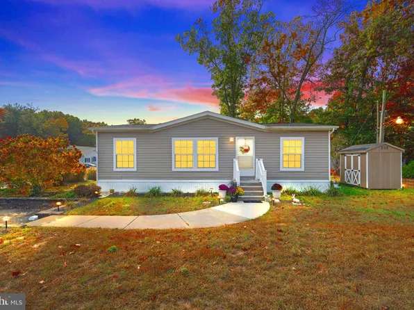 1 Luann Dr, Elmer, NJ 08318