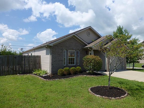 2nd image of 165 Baybrook Cir