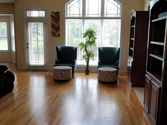 5th image of 708 Courtland Ave
