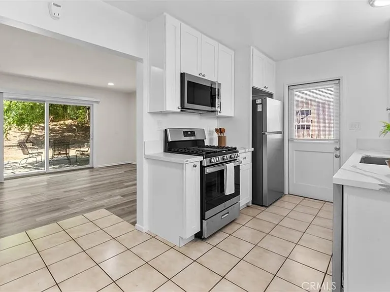 529 W Blaine St — Photo 8