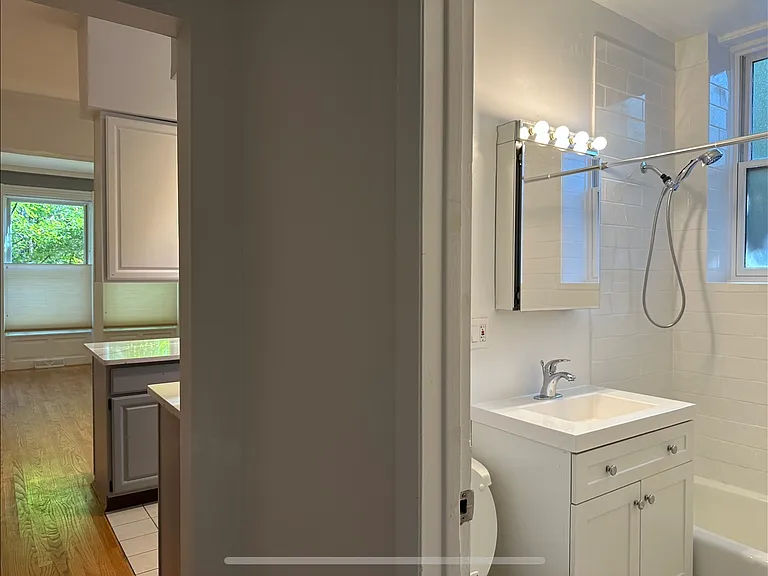 208 W Willow St #1 — Photo 25