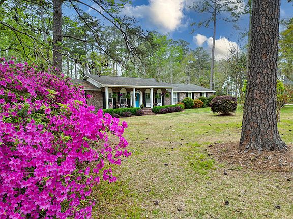 5th image of 202 Woodland Dr
