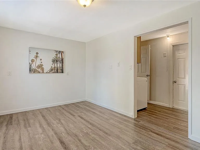 209 Briggs Ct — Photo 28