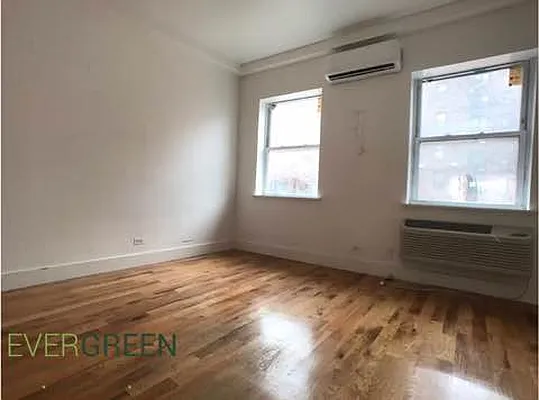 Rented by Evergreen Apartments BK | media 2