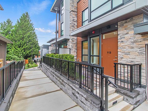 2nd image of 390 Guilby St #113