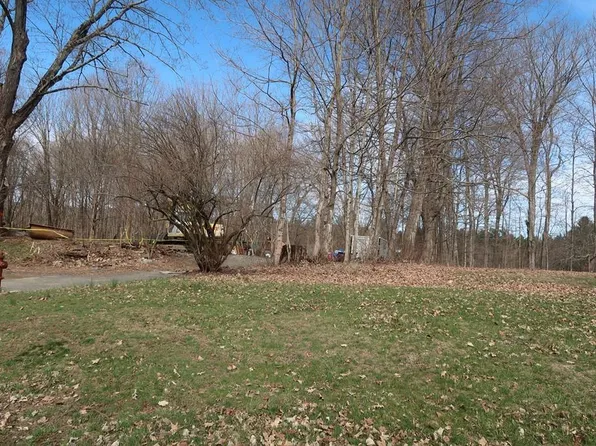38 College Hwy, Southampton, MA 01073