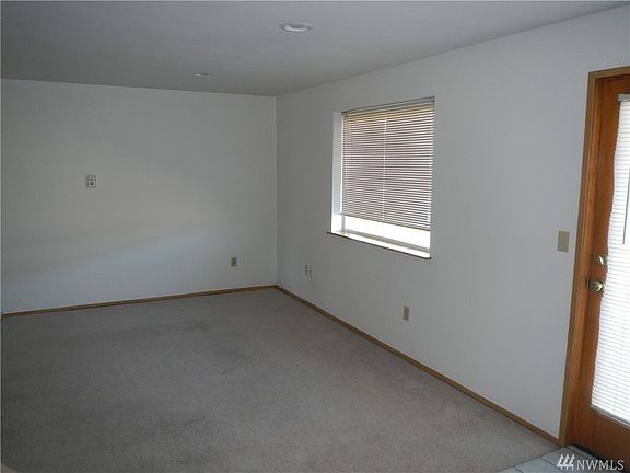 5th image of 11206 11208 72nd Av Ct E