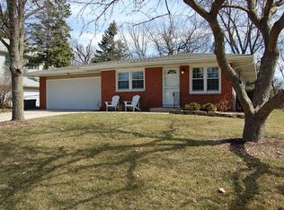 541 Filmore St, Elburn, IL 60119