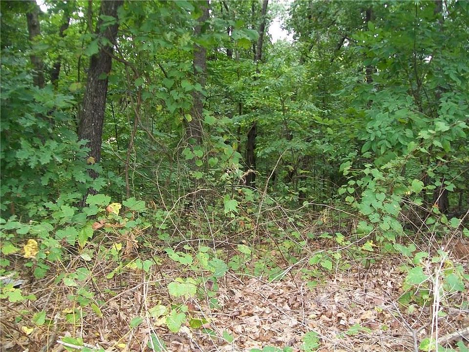 2nd image of 10 Tiree Dr