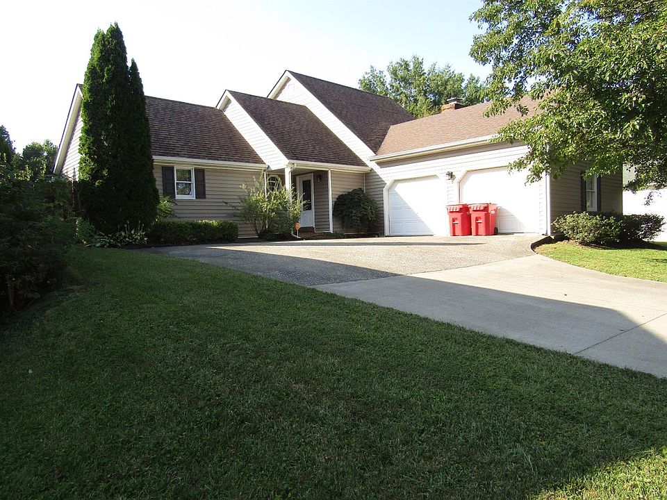 1st image of 1017 Silver Creek Dr