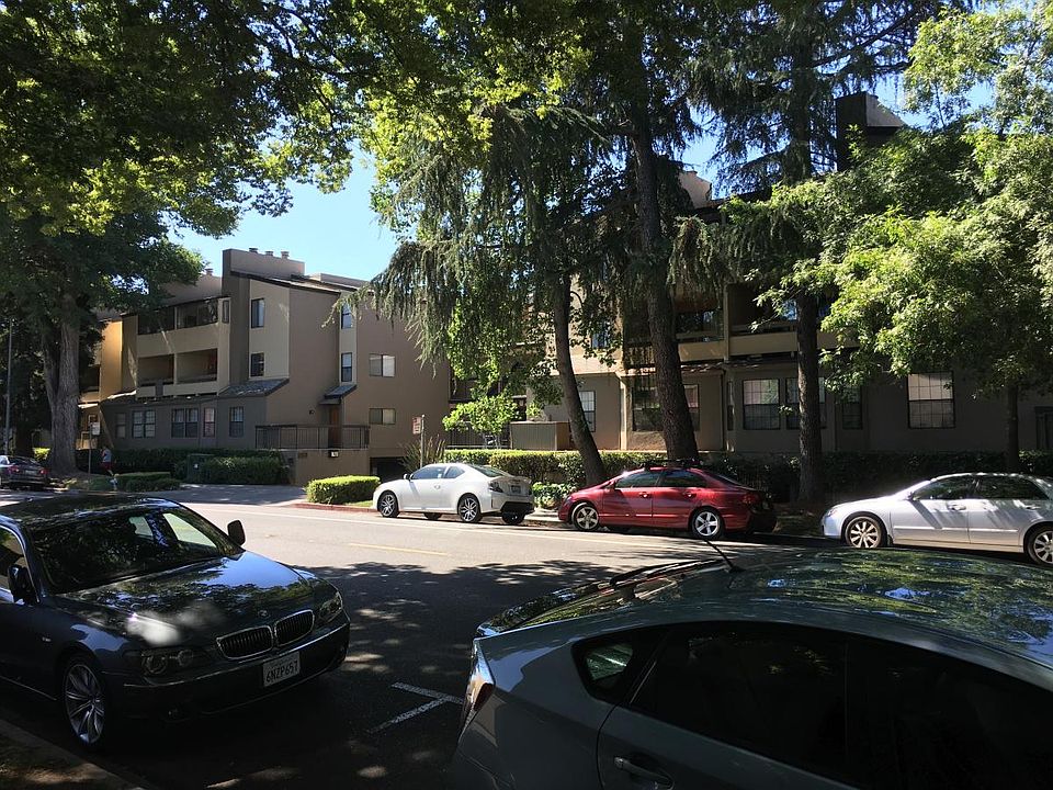 Exterior on K St.