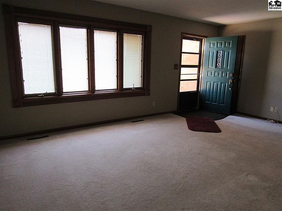 4th image of 4309 N Plum St
