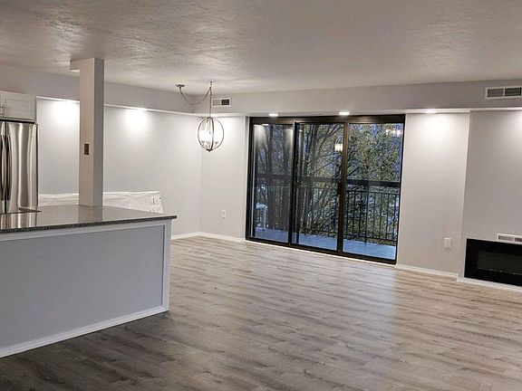 Great Room with Fireplace
