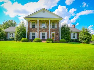 1047 Highview Dr, Lawrenceburg, KY 40342