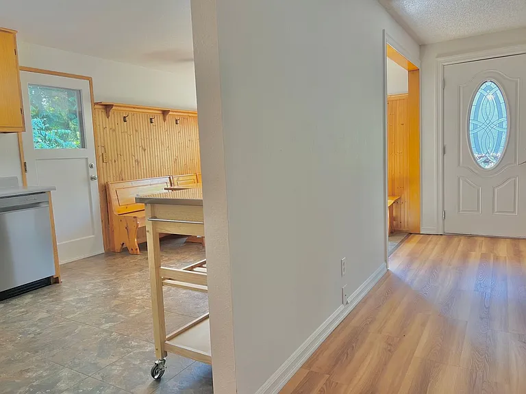 1725 Union Ave SE — Photo 17