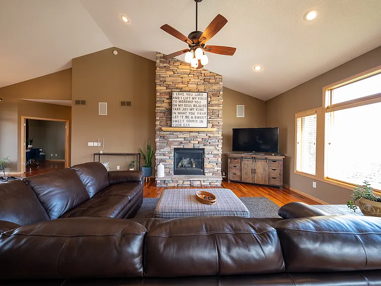 6531 Century Ln — Photo 4