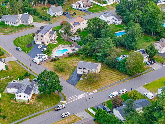 2nd image of 9 Valerie Ave