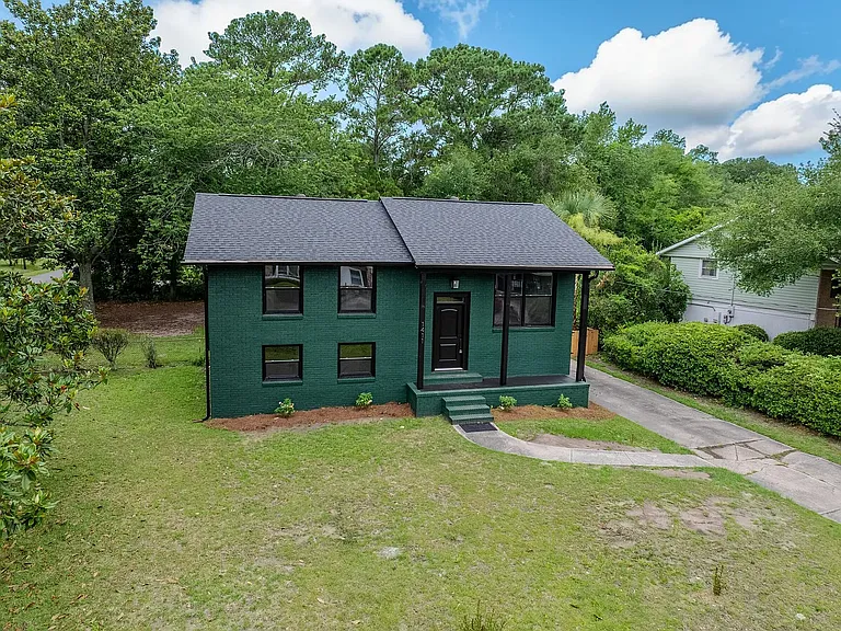 1411 Westway Dr — Photo 17