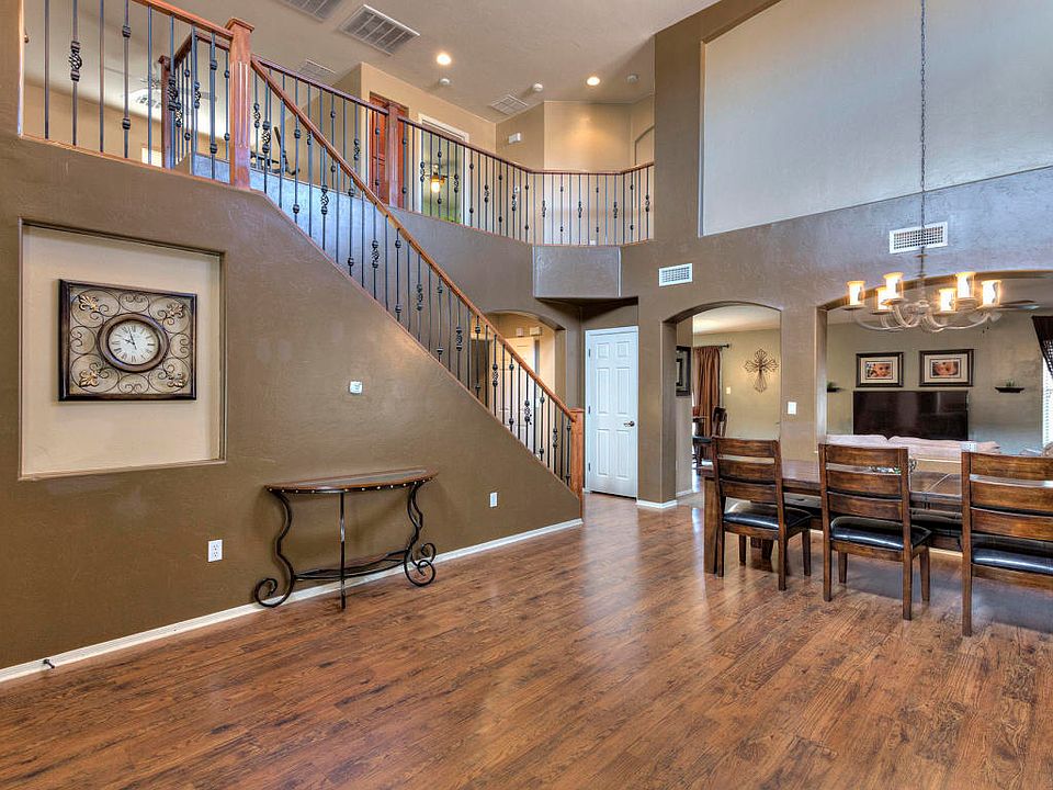 1st image of 472 W Camino Tunera