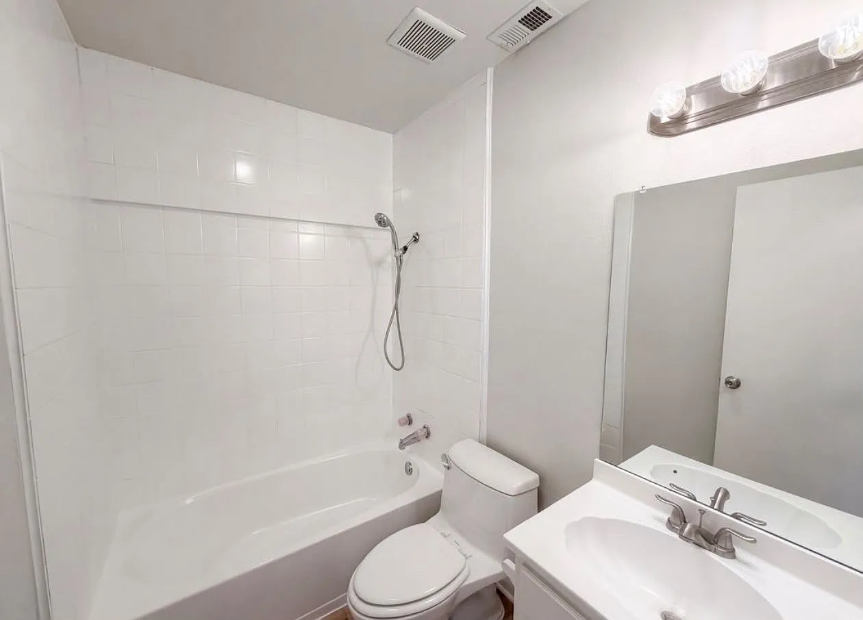 3 bed, 1875 sqft, $2,000 — Photo 2