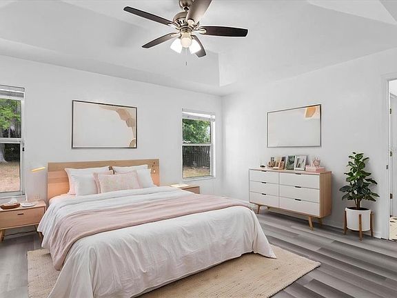 4th image of 10336 NW 13TH AVENUE