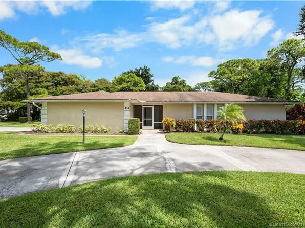 434 NE Acacia Pl, Jensen Beach, FL 34957