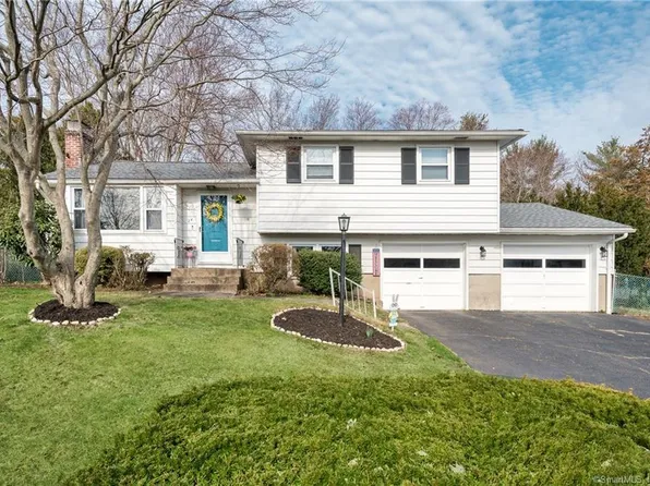 24 Holly Lane, Meriden, CT 06450