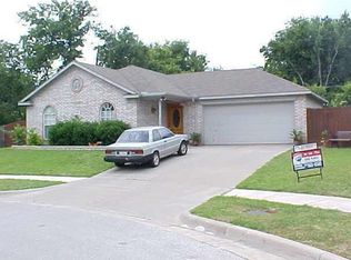 1916 Ambers Cir, Arlington, TX 76010