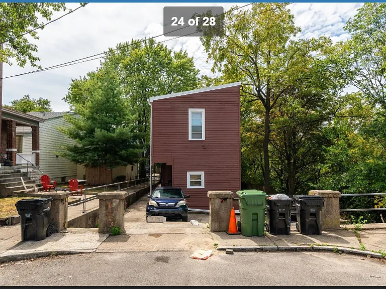 326 Emming St — Photo 12