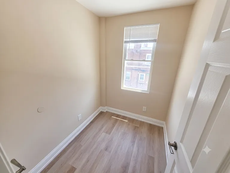 5951 Elsinore St — Photo 6