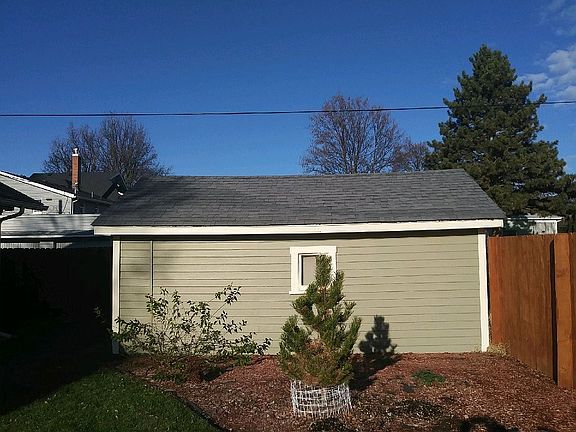 Side of shop/garden area