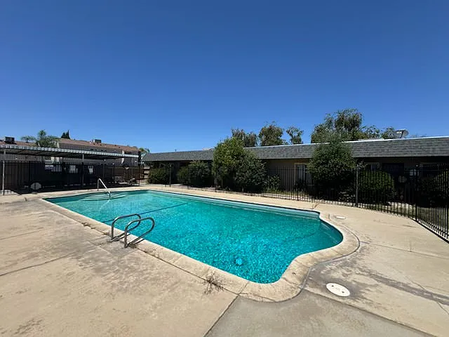 4038 E Saginaw Way — Photo 10